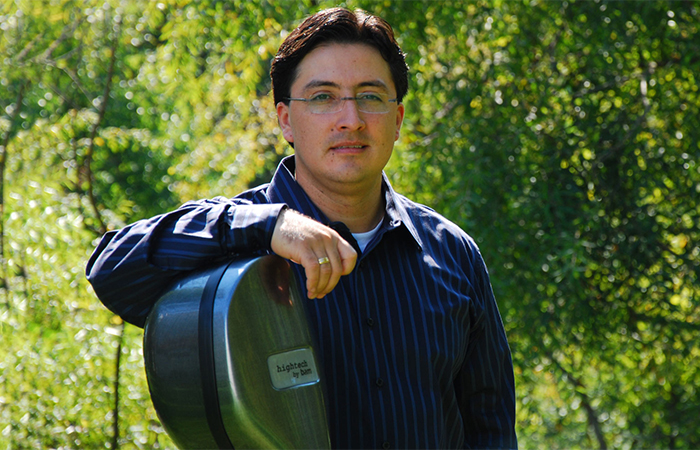 Jorge Espinoza, cello